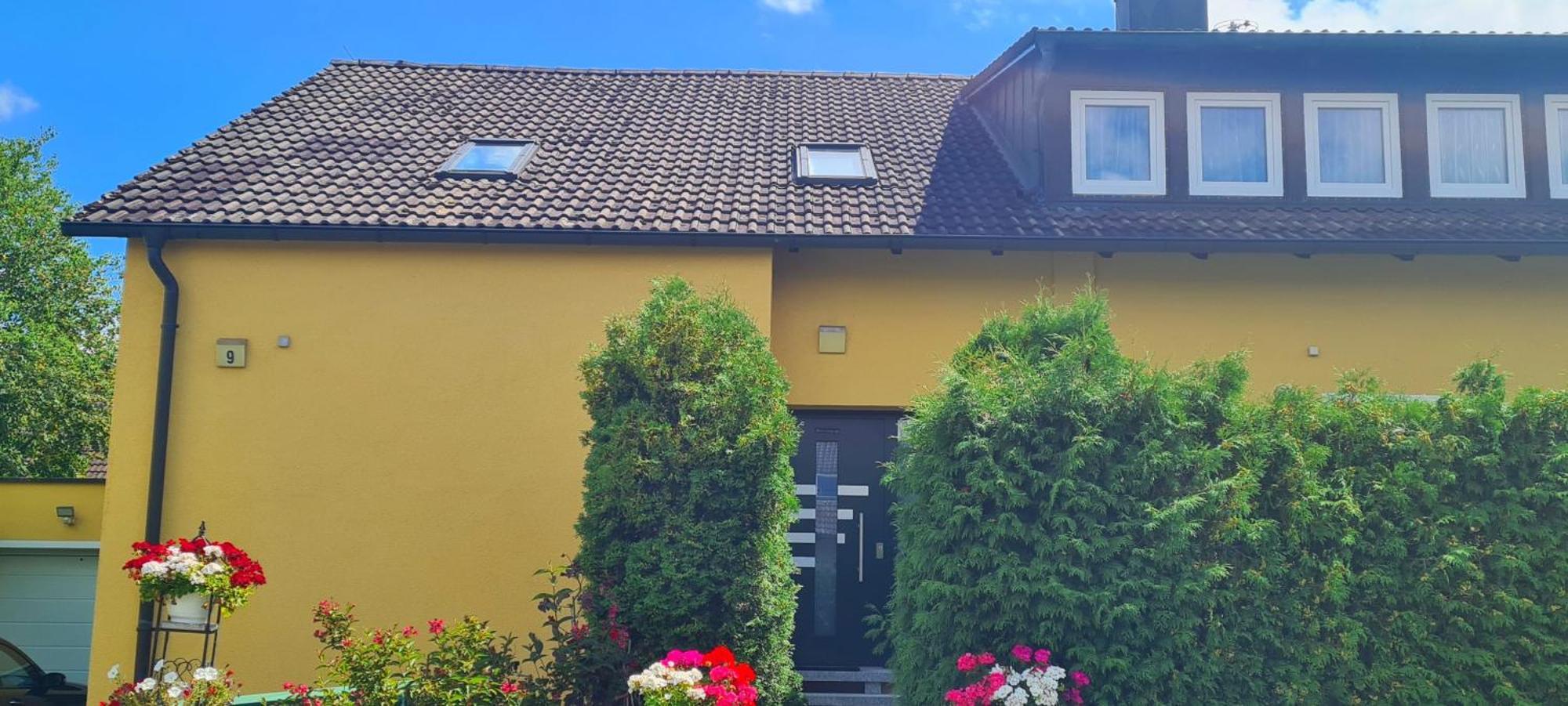 Gemuetliche 120 Qm Ferienwohnung Mit Balkon Adelsdorf Zewnętrze zdjęcie