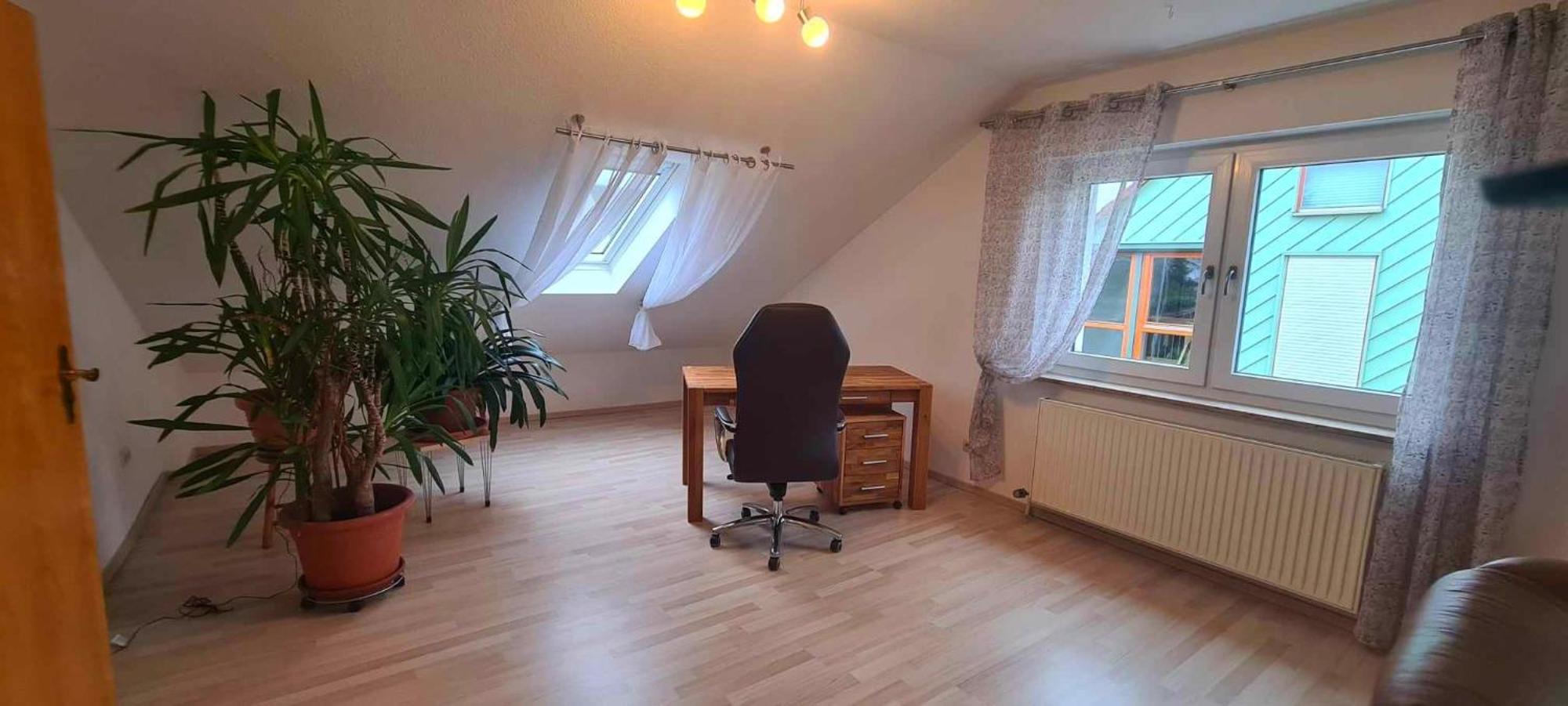 Gemuetliche 120 Qm Ferienwohnung Mit Balkon Adelsdorf Zewnętrze zdjęcie