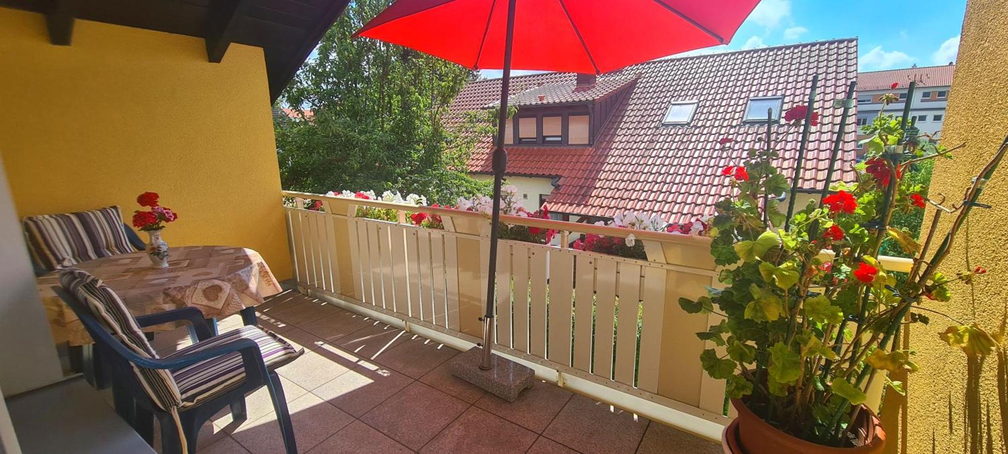 Gemuetliche 120 Qm Ferienwohnung Mit Balkon Adelsdorf Zewnętrze zdjęcie